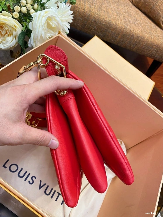 WIS LOUIS VUITTON PM COUSSIN 0220